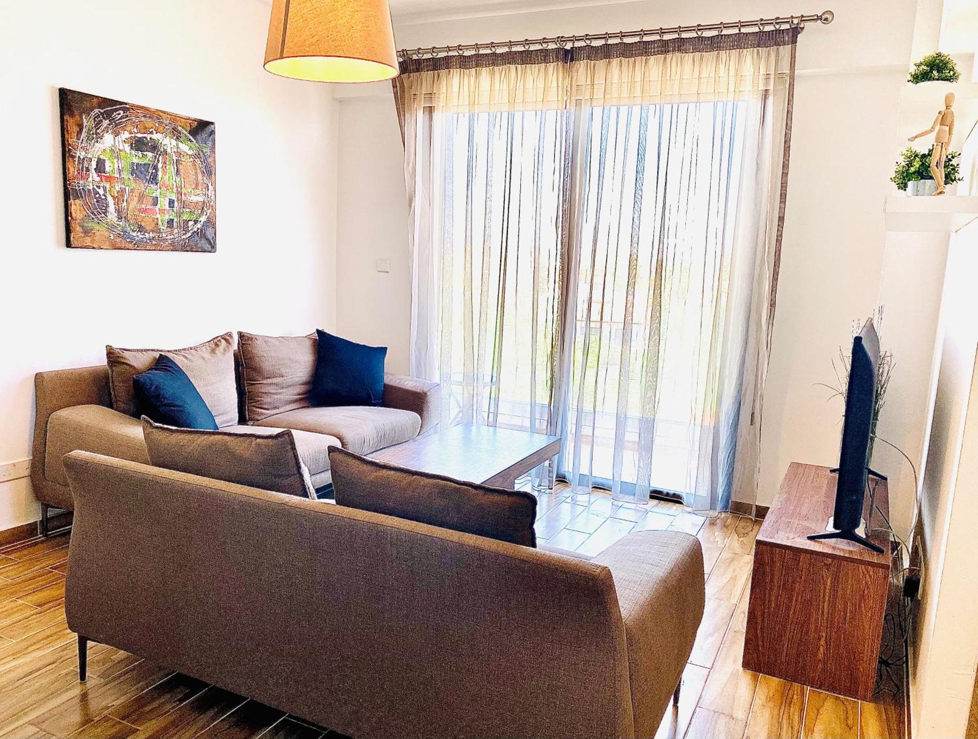 Bali Suites 404 Larnaca Eksteriør billede